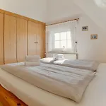 Hus Eri Casa de Férias